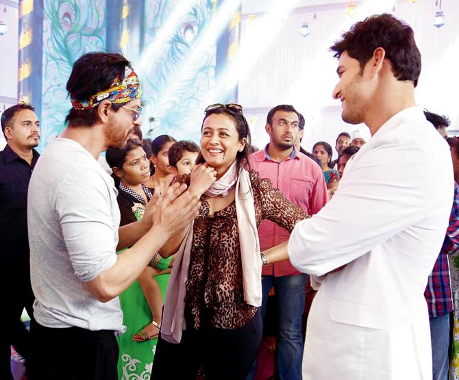 Hot Namrth Shirodkar Sex Video - SRK meets Mahesh Babu, Namrata Shirodkar in Hyderabad