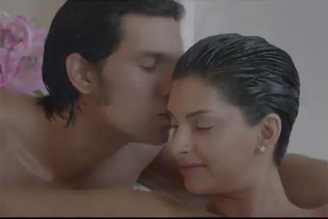 Randeep Hooda exudes evil charm in 
