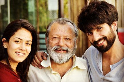 Shahid Kapoor's 'shaandaar' photo with wife Mira and dad Pankaj