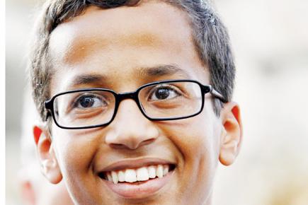 Muslim boy held over homemade clock withdraws from school