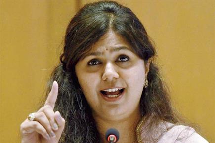 Pankaja Munde offers to quit after Beed results