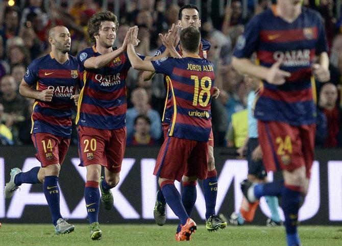 Barcelona, Valencia get first wins in Champions League