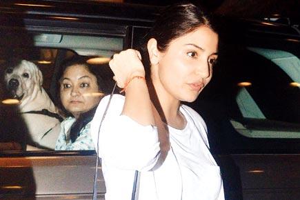Who saw Anushka Sharma off at the airport?