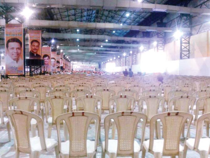 While the BJP was expecting around 10,000 people to attend the rally for Biharis in Goregaon yesterday, only about 2,500 showed up, leaving rows of empty chairs