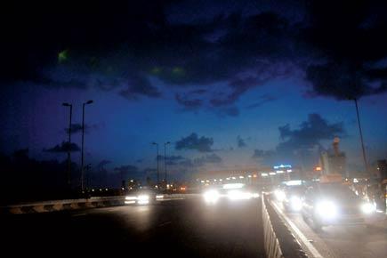 Mumbai: Dark spots to fade away for motorists, pedestrians at Bandra Reclamation