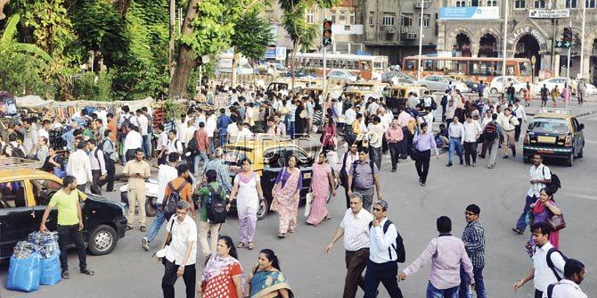 With no cabs operating outside CST, commuters had no other option but to walk to their destinations