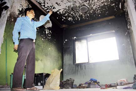 Mumbai: Family escapes as explosion in fridge burns down house