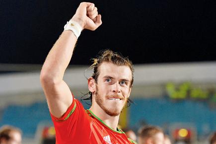 Euro 2016 qualifier: Gareth Bale leads Wales within touching distance of qualification