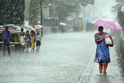 Monsoon pays a visit to rain-starved Mumbai