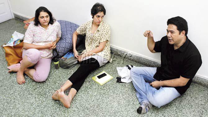 Puja Sarup (l), Sheena Khalid (c) and writer Vikram Phukan talk about Tape, taking a break at a practice session in Mahim. Pic/Tushar Satam
