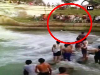 Sikh youths set aside the religious code, save eight from drowning