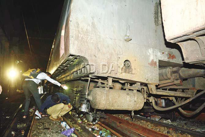 The coach derailed as the train was heading towards platform number 2 at CST. Pics/Atul Kamble