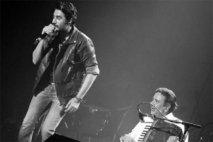 When Shekhar Ravjiani played with father on stage for the first time