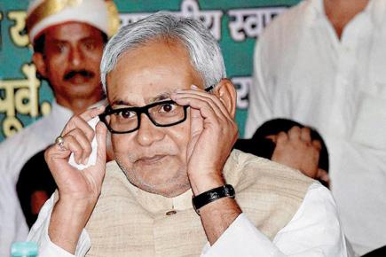 Nitish keeps poll promise, declares Bihar a dry state