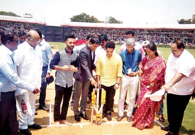 Sachin Tendulkar, Ajinkya Rahane, Sharad Pawar and Supriya Sule inaugurate the Dr Babasaheb Ambedkar Stadium at Baramati