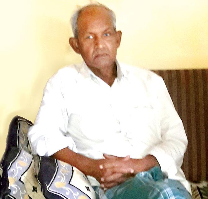 Jayashankar Dhivar fell ill while in Varanasi. His family brought him to the KEM Hospital directly from the station