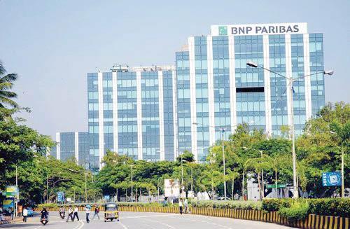Recently the MMRDA put up land at Bandra Kurla Complex for auction. The TDR is from slum redevelopment areas at Goregaon, Jogeshwari and Ghatkopar. File picture