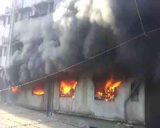 Thane: Fire engulfs Bhiwandi building, many feared trapped