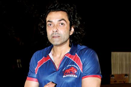 Bobby Deol and other celebs at cricket match