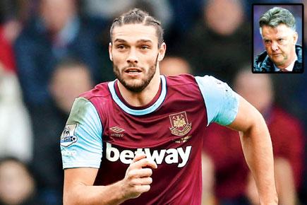 FA Cup: Manchester United boss Louis van Gaal fears 'special' Andy Carroll
