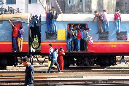 Mumbai: Harbour line trades speed for space