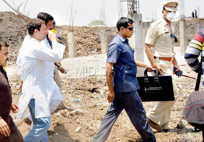 Congress Vice President Rahul Gandhi touring the Deonar garbage dumpyard in the aftermath of repeated fires