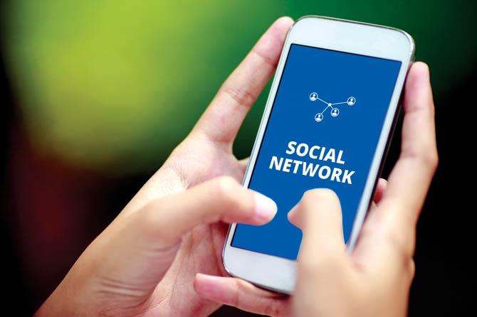 Social media usage help time spent on mobiles grow 69%: Report