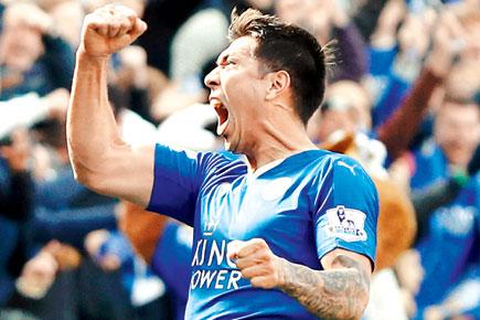 EPL: Leonardo Ulloa late show keeps Leicester City out in front