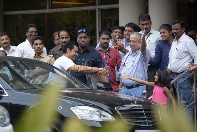 Aamir Khan outside the Lilavati Hospital after visiting Dilip Kumar on Wednesday. Pic/Pradeep Dhivar