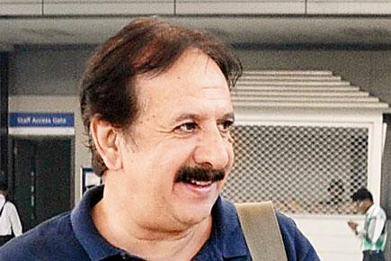 Majid Majidi shoots for 'Beyond The Clouds' at CST station