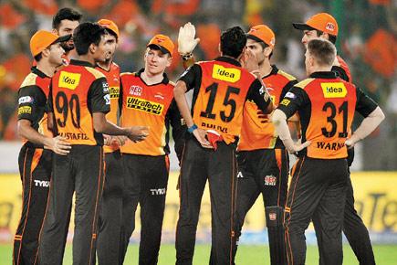 IPL 9: Sunrisers Hyderabad look to tame Rising Pune Supergiants