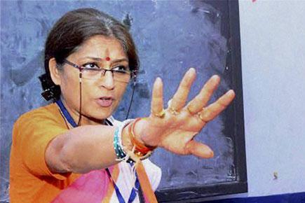 Caught on camera: BJP's Roopa Ganguly manhandles Trinamool activist