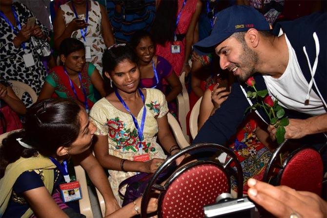 When Varun Dhawan met his visually-impaired fans