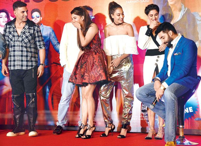 Akshay Kumar, Jacqueline Fernandez, Lisa Haydon, Nargis Fakhri and Abhishek Bachchan. Pic/Nimesh Dave 