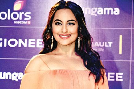 Sonakshi Sinha to star in film adaptation of Pakistani scribe's novel?