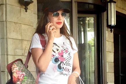 Ameesha Patel indulges in some retail therapy