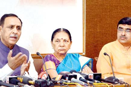 Hardik Patel's PAAS dismisses Gujarat government's 10% quota as 'lollipop'