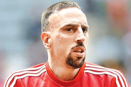 Bayern Munich's winger Franck Ribery signs 1-year contract extension