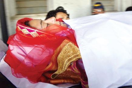 Pratyusha Banerjee hanged herself with a dupatta