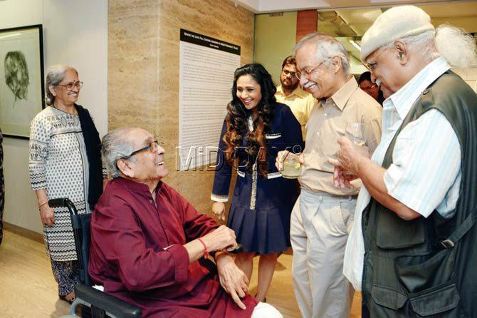 Artist and birthday boy Akbar Padamsee chats with poet Gieve Patel (second, right) as gallerist Priyasri Patodia (third, left) looks on. The event was held to celebrate Padamsee’s rare works at Patodia’s art gallery in Worli yesterday. Pic/Pradeep Dhivar