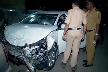 3 injured in car accident in Mumbai