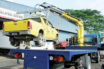 Mumbai: Cops to tow away hot wheels with new hydraulic cranes