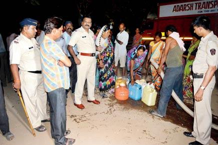 Mumbai cops to the rescue of 250 drought-hit families