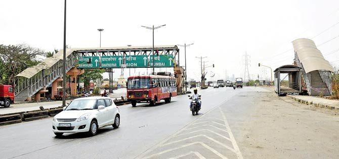 According to traffic cops, the FOB has very minimal pedestrian movement. Pic/Shadab Khan