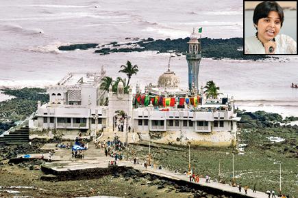 Haji Ali women's entry issue simmers; words fly before proposed agitation