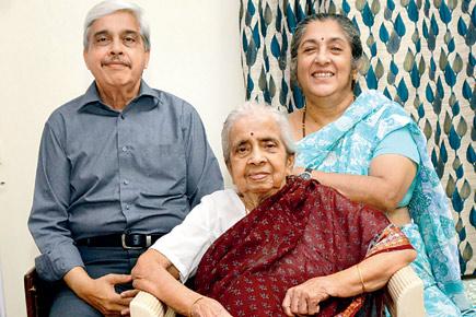 Mumbai co-operative housing society celebrates 75th birthday