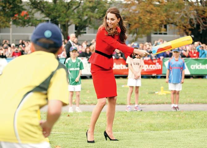 Kate Middleton bats during the countdown to the 2015 World Cup at Latimer Square, in Christchurch, New Zealand, in April 2014. Pics/Getty Images