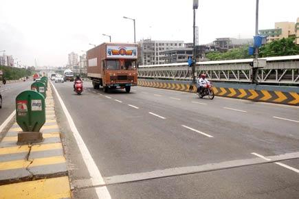 Company behind fallen Kolkata bridge has projects in Mumbai too