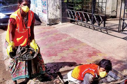 Drought-hit farmers turn to cleaning nullahs in Mumbai