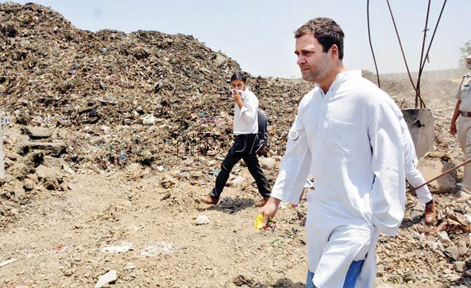 Rahul Gandhi walked around Deonar dumping ground to assess the situation. Pic/Sayyed Sameer Abedi